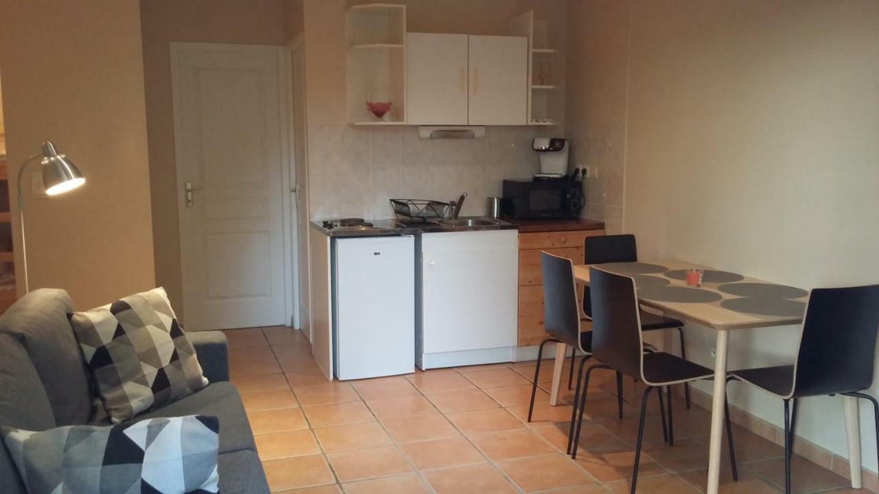 Appartement Dans Propriete Calme En Pleine Nature Charbonnieres-les-Bains Exterior photo